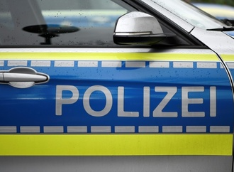15-Jähriger verursacht auf nächtlicher Spritztour mit Auto in Hessen Unfall
