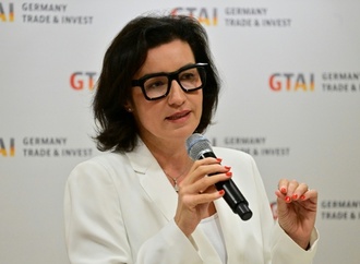 Forschungsministerin Bär will Förderung für geschlechtersensible Medizin ausbauen