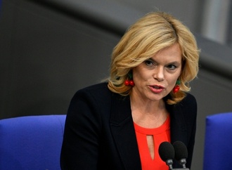Babys im Bundestag: Klöckner will Abgeordneten mit Kind helfen