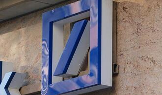 Deutsche Bank erwartet Wettbewerbsnachteil durch US-Deregulierung
