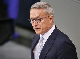 Wildberger nennt Zeitplan für elektronische Fahrzeugzulassung
