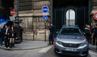 Acht Schmuckstücke ''von unschätzbarem kulturellen Wert'' im Louvre gestohlen