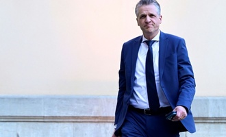 Kanzleramtsminister Frei verteidigt Merz-Äußerung über Migranten im ''Stadtbild''