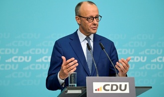 Merz räumt ''Fehler'' in Koalition ein - Gespräche zu Wehrdienst und Rente geplant