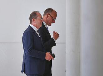 Dobrindt stellt sich in Stadtbild-Debatte hinter Merz