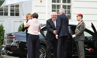 Steinmeier von Van der Bellen bei Staatsbesuch in Österreich empfangen