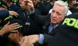 Gericht in Kolumbien hebt Verurteilung von Ex-Präsident Uribe auf