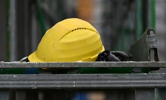 Aufträge für das Bauhauptgewerbe im August stabil - dank Großprojekten
