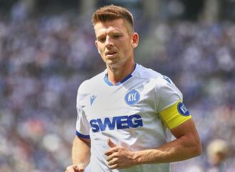 2. Bundesliga: KSC schlägt Fürth - Schalke erreicht Tabellenspitze