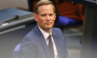 Streeck befürwortet Verbot von Einweg-Vapes