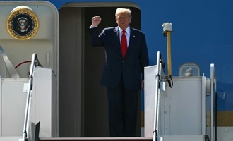 US-Präsident Trump landet zum Auftakt seiner Asienreise in Malaysia