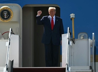 US-Präsident Trump zum Auftakt seiner Asien-Reise in Malaysia gelandet