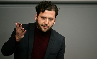 ''Es gibt Angsträume'': Banaszak für ernste Debatte um Merz' ''Stadtbild''-Äußerung