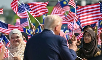 US-Präsident Trump fliegt von Malaysia weiter nach Japan