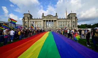 Amadeu Antonio Stiftung: Angriffe auf CSD-Veranstaltungen erreichen Rekordniveau