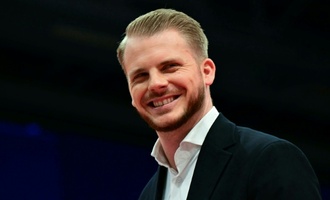 Kabinett beschließt höheren Mindestlohn - Klüssendorf: Weitere Steigerung nötig