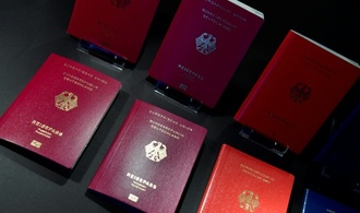 Unionspolitiker stellen doppelte Staatsbürgerschaft in Frage