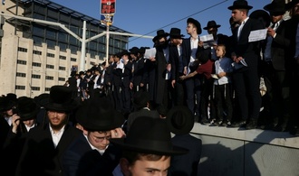 Strenggläubige Juden protestieren in Jerusalem gegen Wehrpflicht