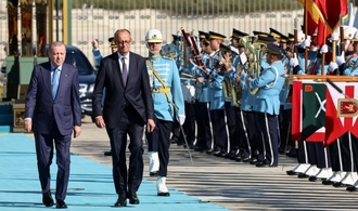 ''Das falsche Signal'': SPD und Grüne kritisieren Merz-Auftritt bei Erdogan