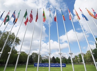 Parlament in Lettland stimmt für Austritt aus Istanbul-Konvention zum Schutz von Frauen