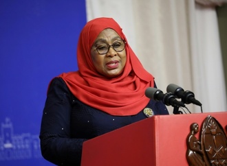 Nach von Gewalt überschatteter Wahl: Tansanias Präsidentin Hassan legt Amtseid ab