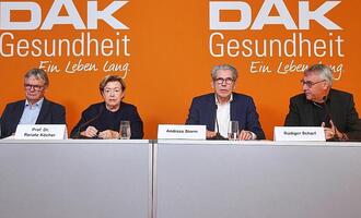 DAK sieht Pflegesystem ''am Kipppunkt''