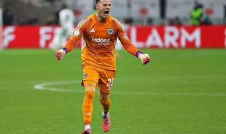 Champions League: Frankfurt trotzt Neapel torloses Remis ab