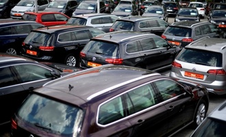 Finanztip rät Autofahrern bei Kfz-Versicherung zum Vergleich