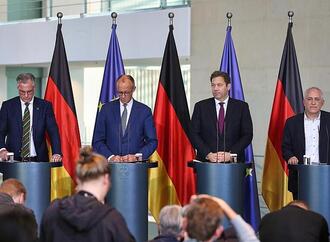 Merz verspricht Stahlbranche Einsatz für bessere Rahmenbedingungen