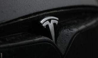 Tesla-Aktionäre stimmen für billionenschweres Paket für Musk