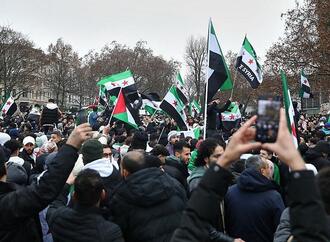 Zuzüge von Syrern nach Assad-Sturz halbiert