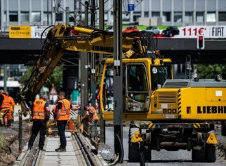 Thüringen: Fahrt mit E-Scooter durch Baustelle endet für Frau im Krankenhaus