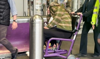 In Indonesien zum Tode verurteilte Britin zurück in der Heimat