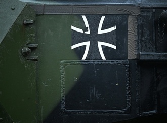 Sachverständige: Wehrdienstgesetz unzureichend - Jüngere fühlen sich ignoriert