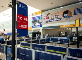 Trump droht Fluglotsen wegen ''Shutdown''-Abwesenheit mit Gehaltskürzungen