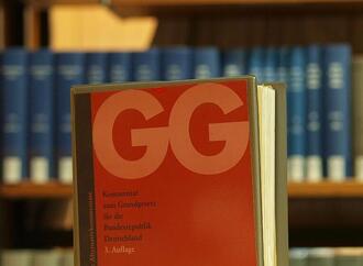 Hubertz offen für Aufnahme von Recht auf Wohnung ins Grundgesetz