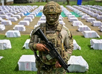Behörden in Panama stellen Boot mit Tonnen von Kokain an Bord sicher
