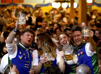 OECD: Deutsche trinken elf Liter reinen Alkohol im Jahr - mehr als OECD-Schnitt