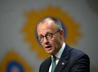 Merz empfängt Präsidenten von Zypern mit militärischen Ehren in Berlin