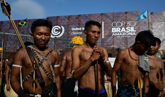 Indigene blockieren Eingang der Weltklimakonferenz im brasilianischen Belém