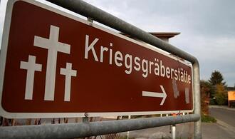 Präsident des Volksbundes sieht Kriegsgräberstätten verfallen