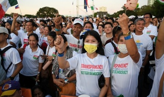 Korruption bei Hochwasserschutz auf Philippinen: Hunderttausende fordern Aufklärung