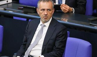 Regierung drängt Industrie zu Investitionen in KI in Deutschland