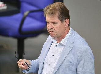 Stegner fordert Aufklärung von Weimer