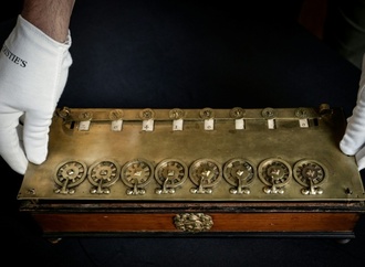 Pariser Auktionshaus stoppt Versteigerung historischer Rechenmaschine