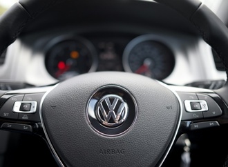 Mann hilft 85-Jähriger in Nordrhein-Westfalen bei Ausparken und stiehlt Geldbörse