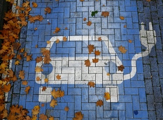 Elektromobilität: Bundesregierung beschließt ''Masterplan'' für Ladenetz