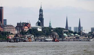 Klaus-Michael Kühne wirft Hamburg Ambitionslosigkeit vor