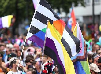 Neonazi-Jugendgruppen gehen strategisch gegen CSDs vor