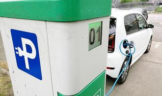 Verkehrsminister erwägt ''Social Leasing'' für E-Autos